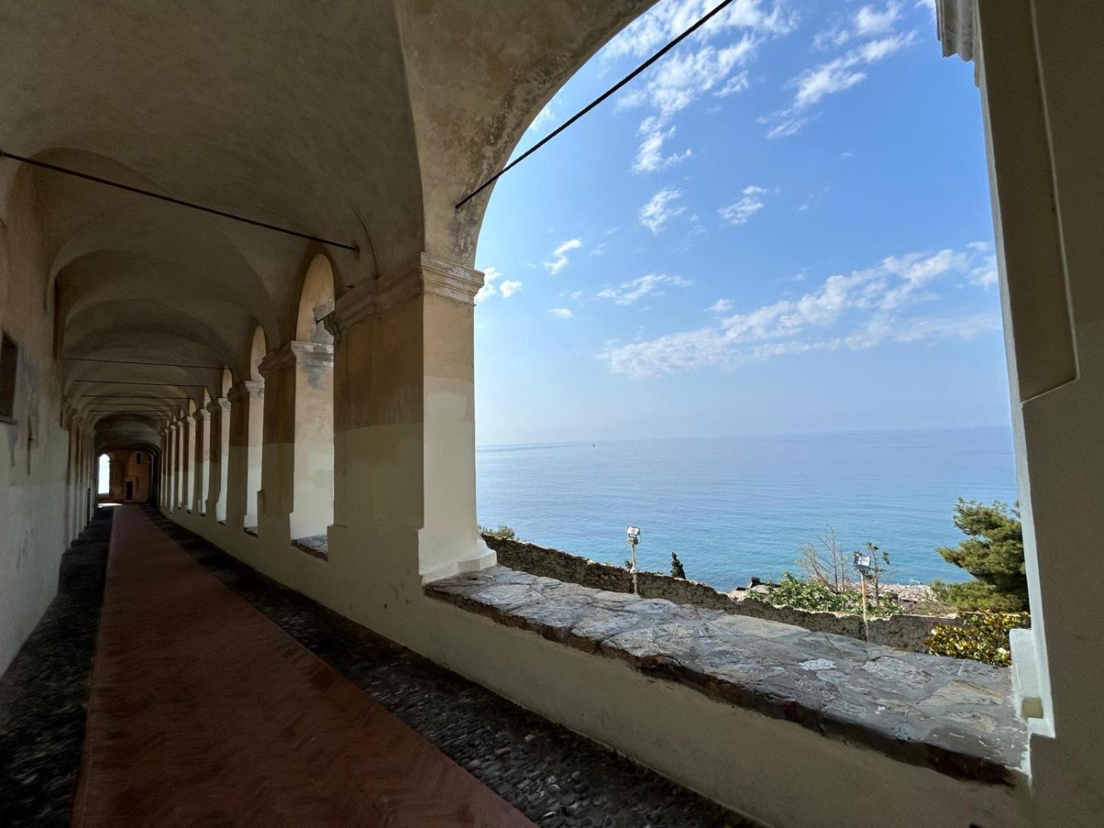Casa Vacanze Merletto Imperia Bagian luar foto